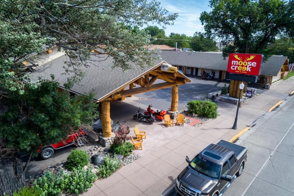 Moose Creek Lodge & Suites Cody Exterior photo